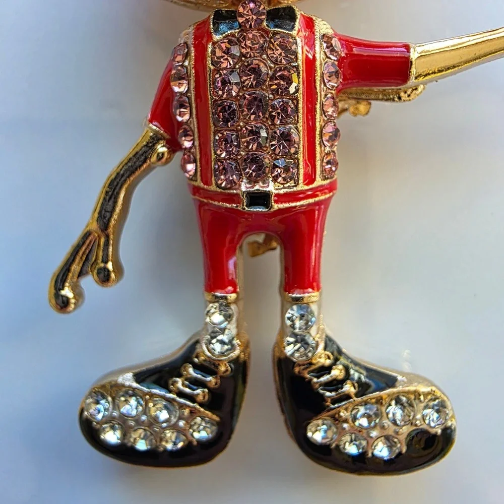 Betsey Johnson‎ King Frog Prince Pendant Gold Tone Necklace Rhinestone